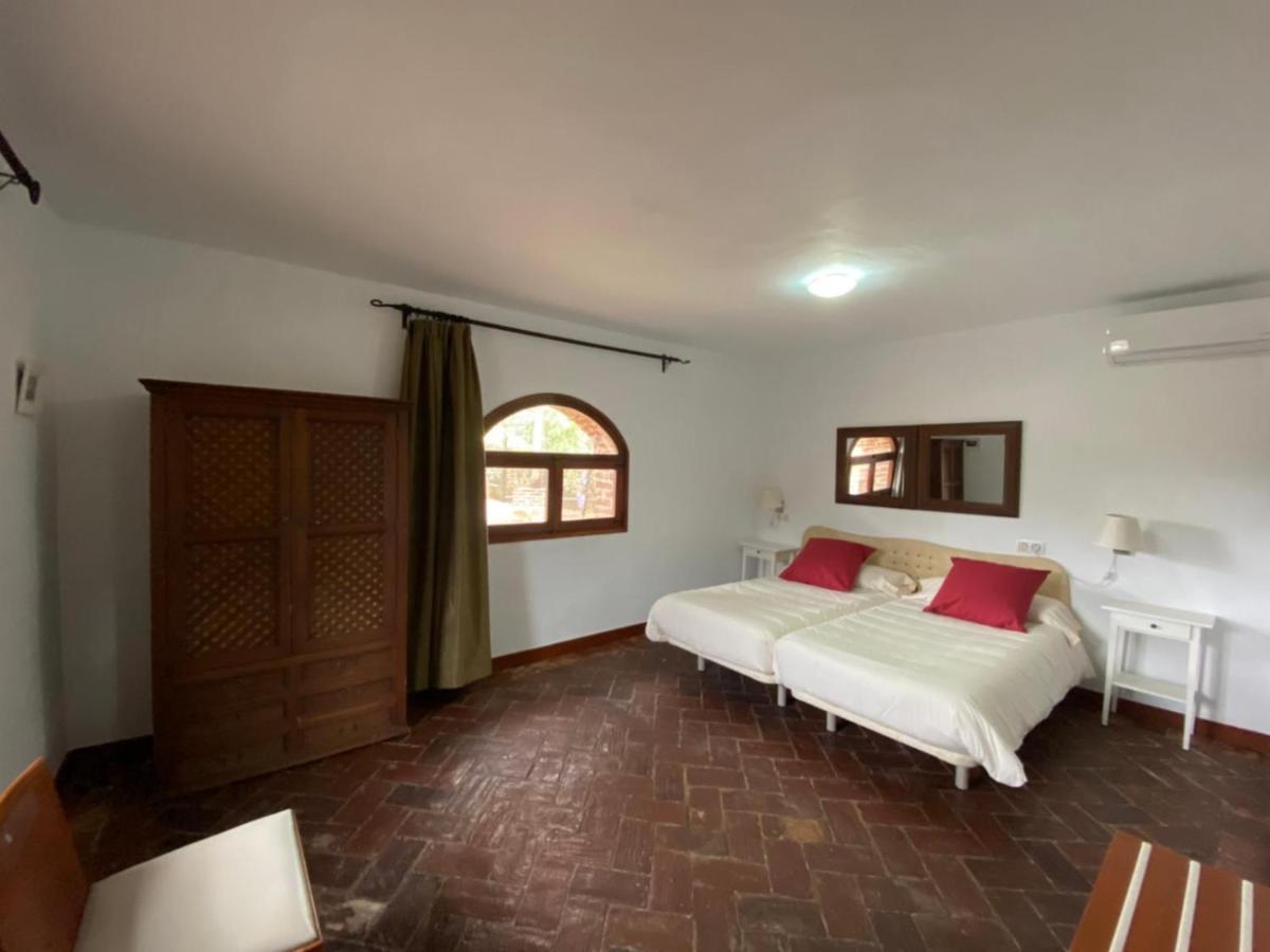 Casas Rurales Monasterio De Rocamador Almendral Kültér fotó